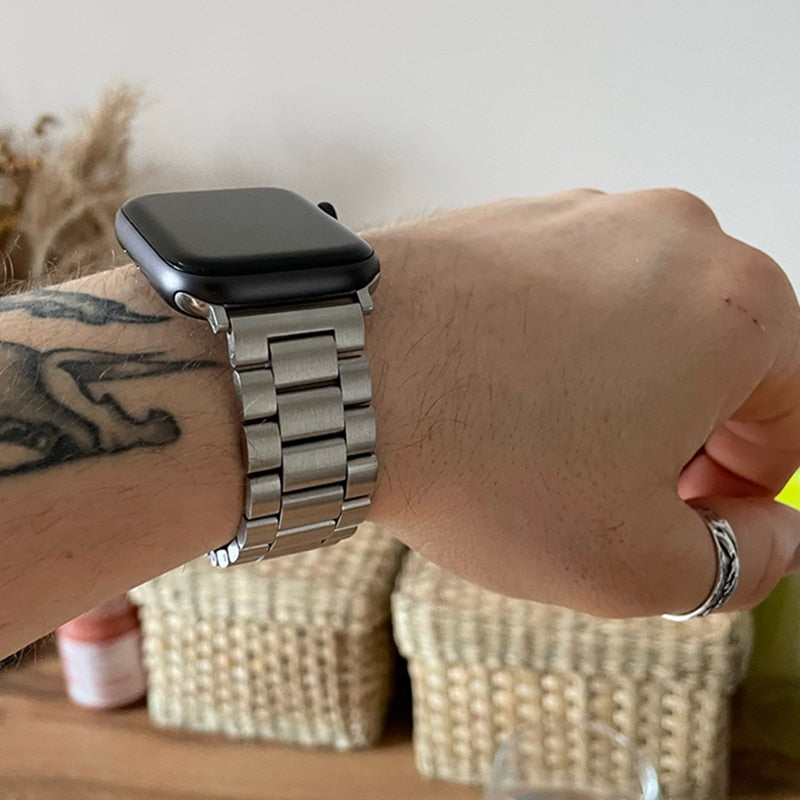Steel strap For Apple Watch band 45mm 44mm 42mm 38mm 40mm 41mm Metal Sports Bracelet for iWatch Series 7 6 se 5 4 3 Accessories
