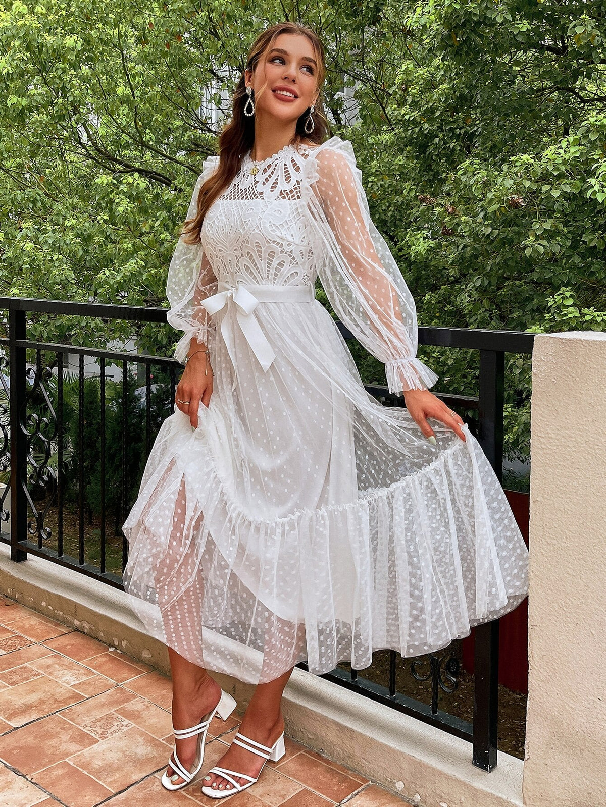 Simplee Elegant lantern sleeve lace party dress